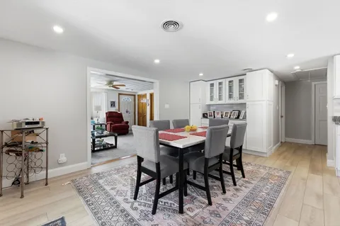 $879,900 | 43 Woodside Lane, Arlington, MA 02474