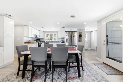 $879,900 | 43 Woodside Lane, Arlington, MA 02474