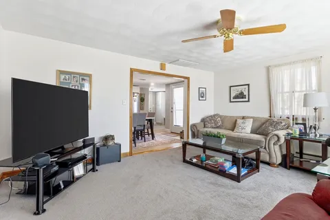 $879,900 | 43 Woodside Lane, Arlington, MA 02474