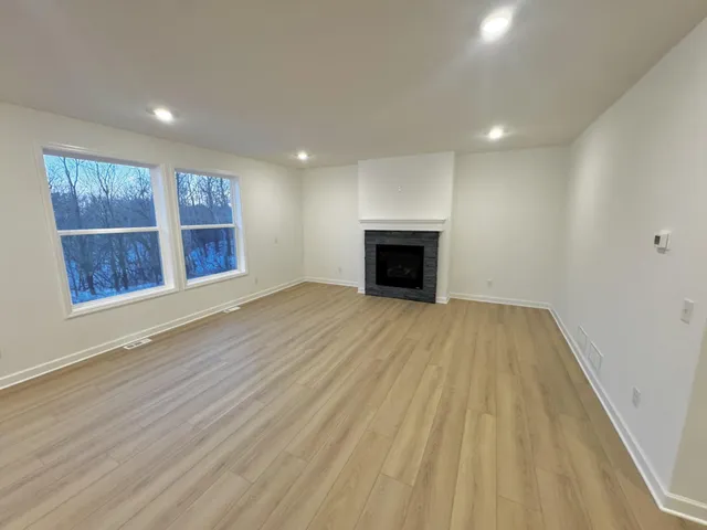 $651,405 | 1918 Timber Lane, Carver, MN 55315