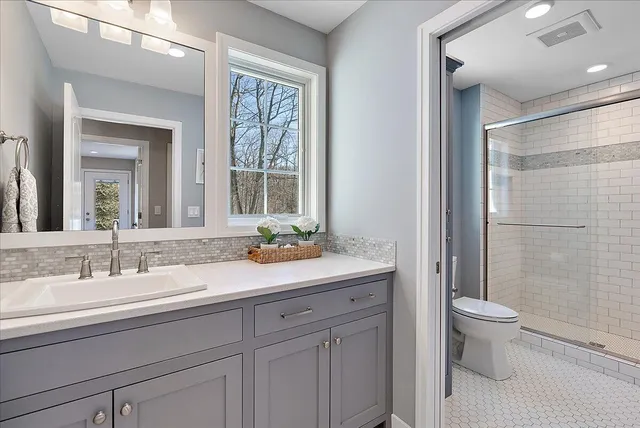 $2,599,000 | 690 Dunegrass Cir Drive, Saugatuck, MI 49453