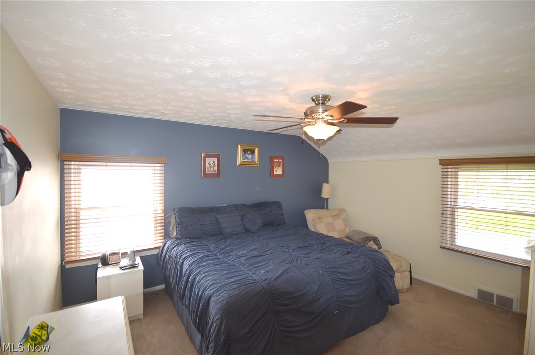 4952 Westbourne Road Cleveland, OH 44124 - Photo 9 of 19 Spacious master bedroom with natural views.