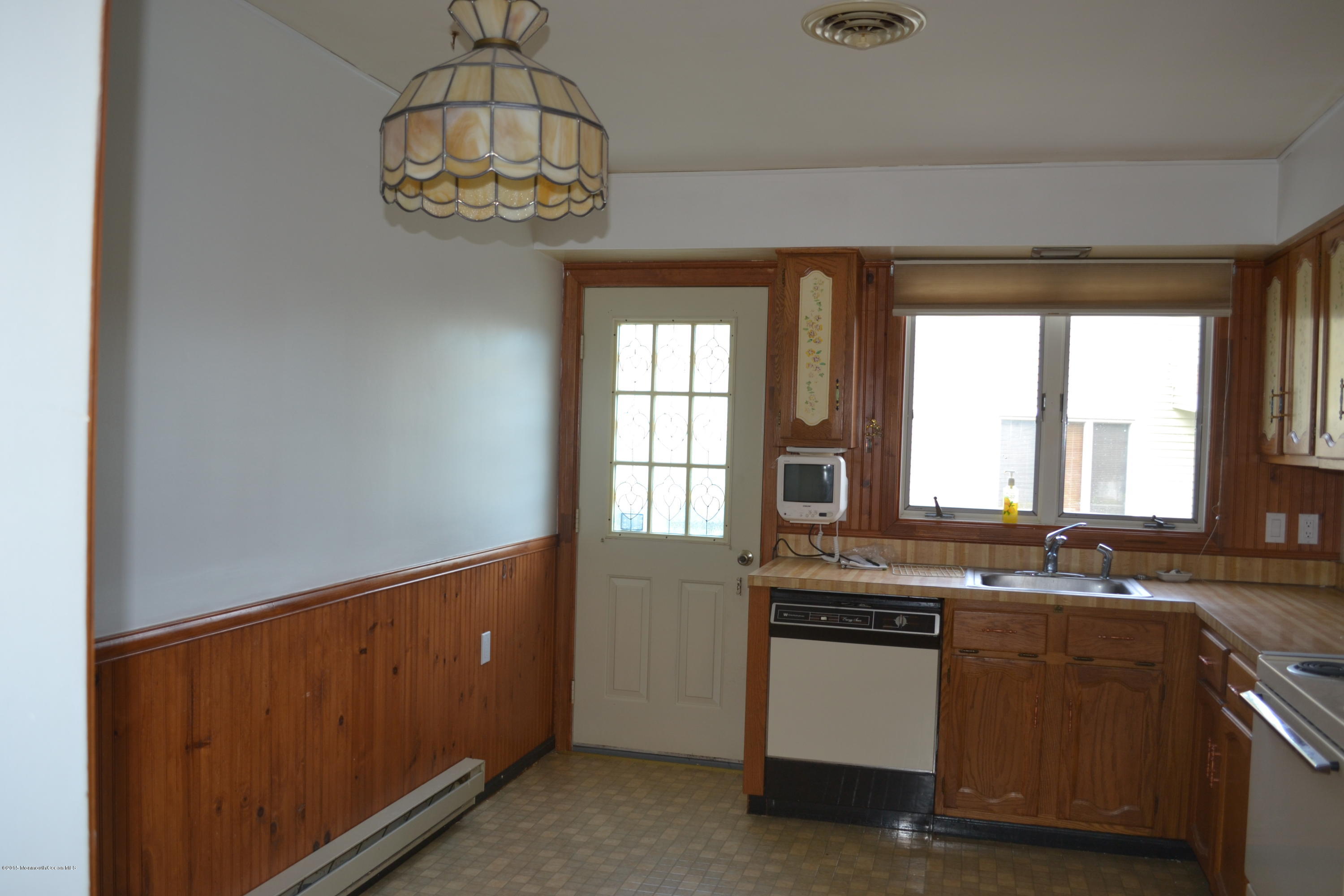 7 Fir Road, Unit 5 Manahawkin, NJ 08050 - Photo 14 of 24 006