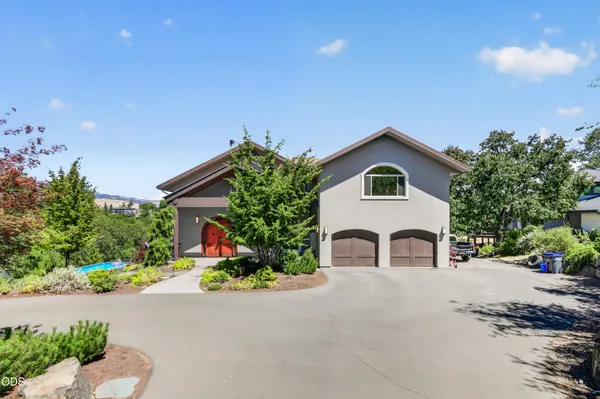 $1,600,000 | 167 Tessa Lane, Ashland, OR 97520