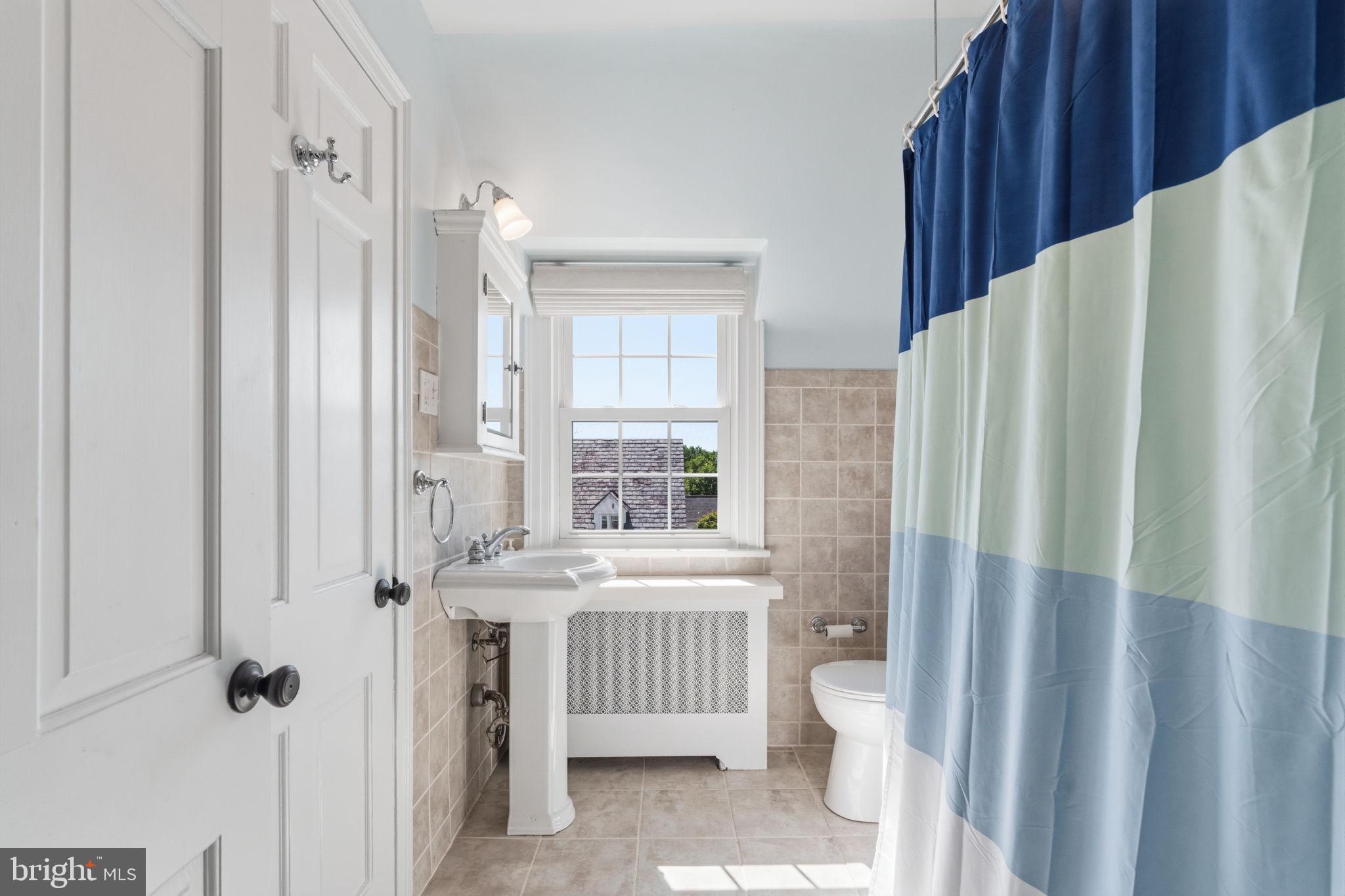1242 Gordon Road Jenkintown, PA 19046 - Photo 27 of 48 Full bathroom on 2nd floor
