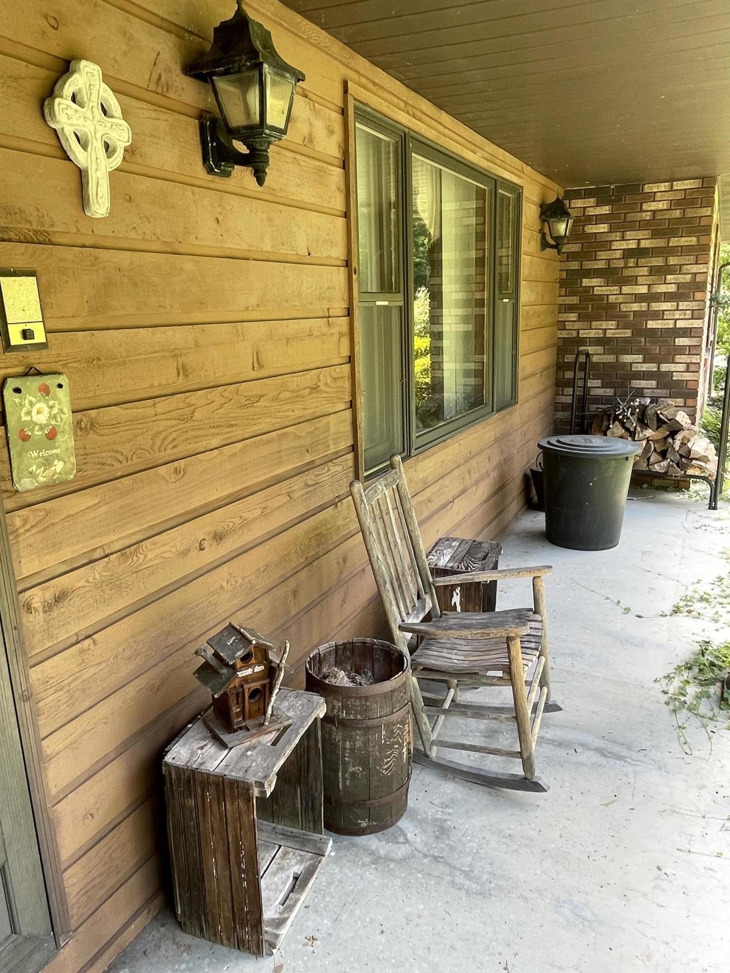3816 Abbott Road Sevierville, TN 37862 - Photo 7 of 29 Abbott - front porch
