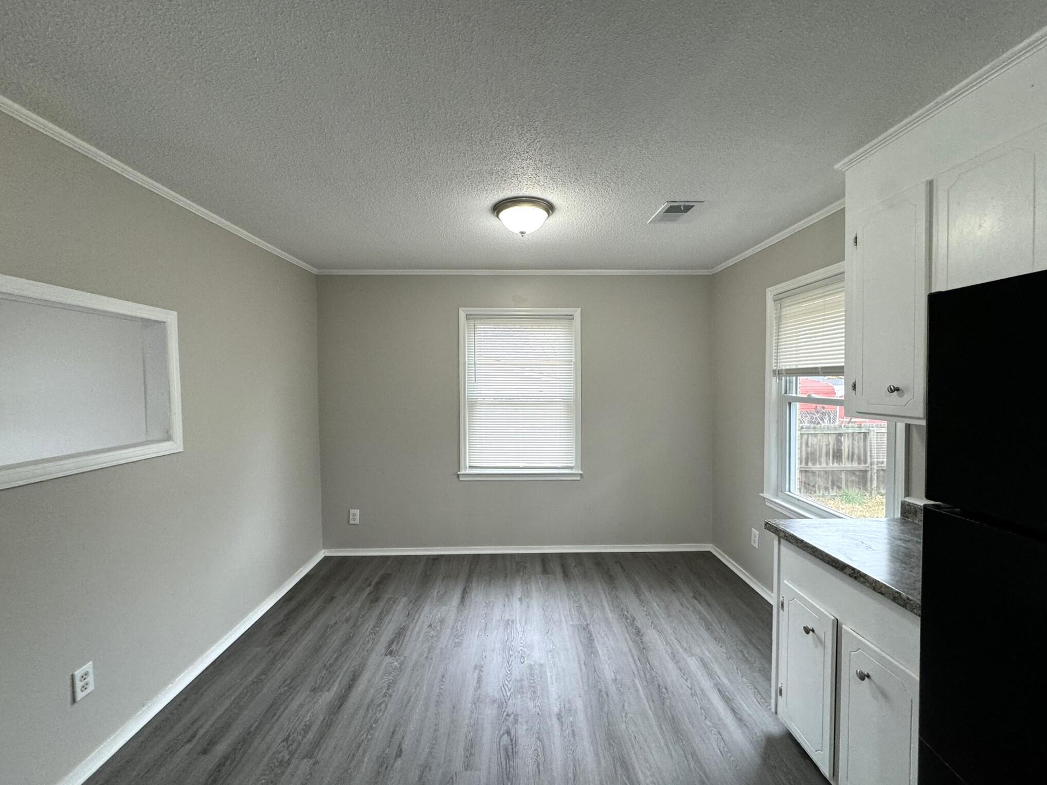 123 Waring Road Summerville, SC 29485 - Photo 5 of 12 eat in kitchen