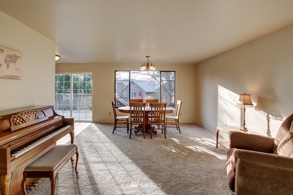 602 164th Place Southeast Bothell, WA 98012 - Photo 3 of 18
