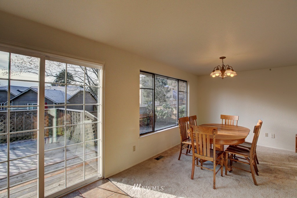 602 164th Place Southeast Bothell, WA 98012 - Photo 9 of 18