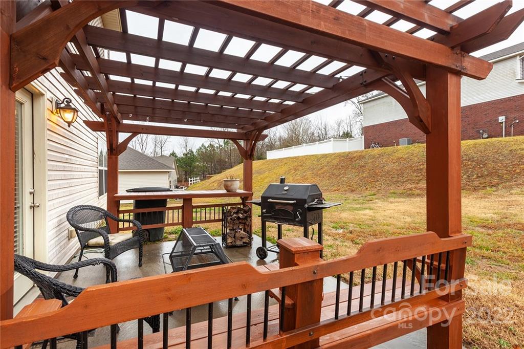 688 Winding Branch Road Rock Hill, SC 29732 - Photo 34 of 38 a view of a chairs and table in the patio