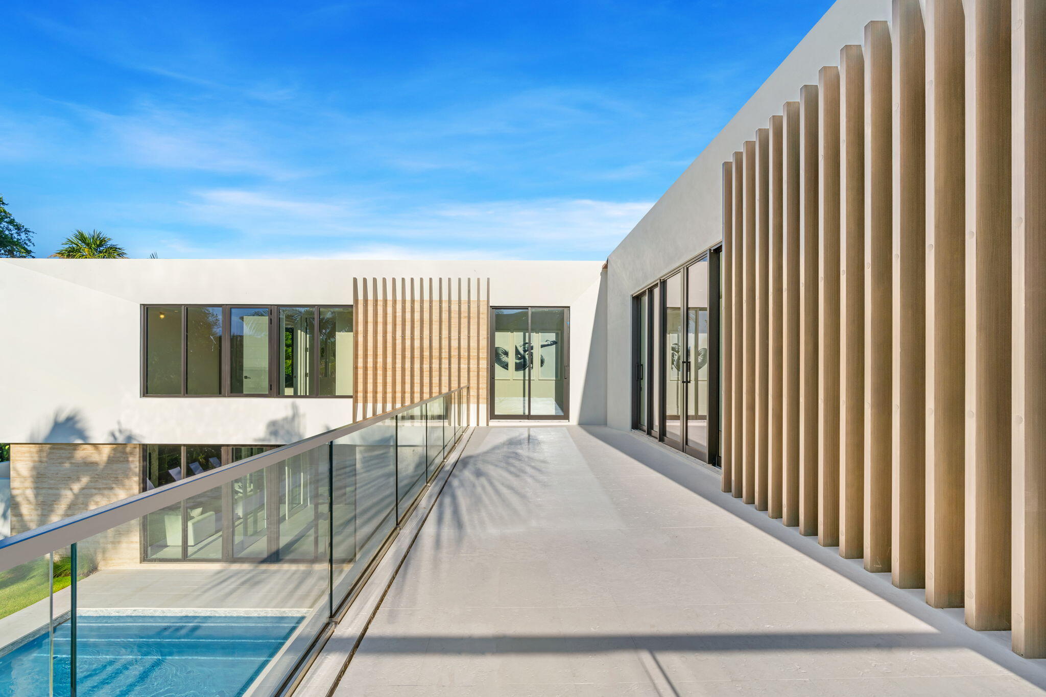 2291 Ibis Isle Road East Palm Beach, FL 33480 - Photo 24 of 32 a view of an entryway