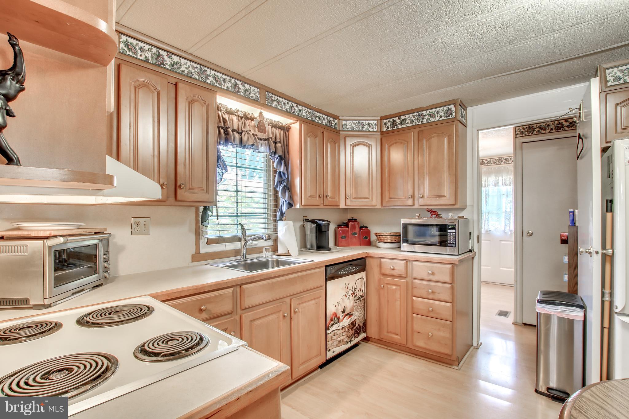 322 Running Brook Road North Wales, PA 19454 - Photo 13 of 25 Gallery Image 13