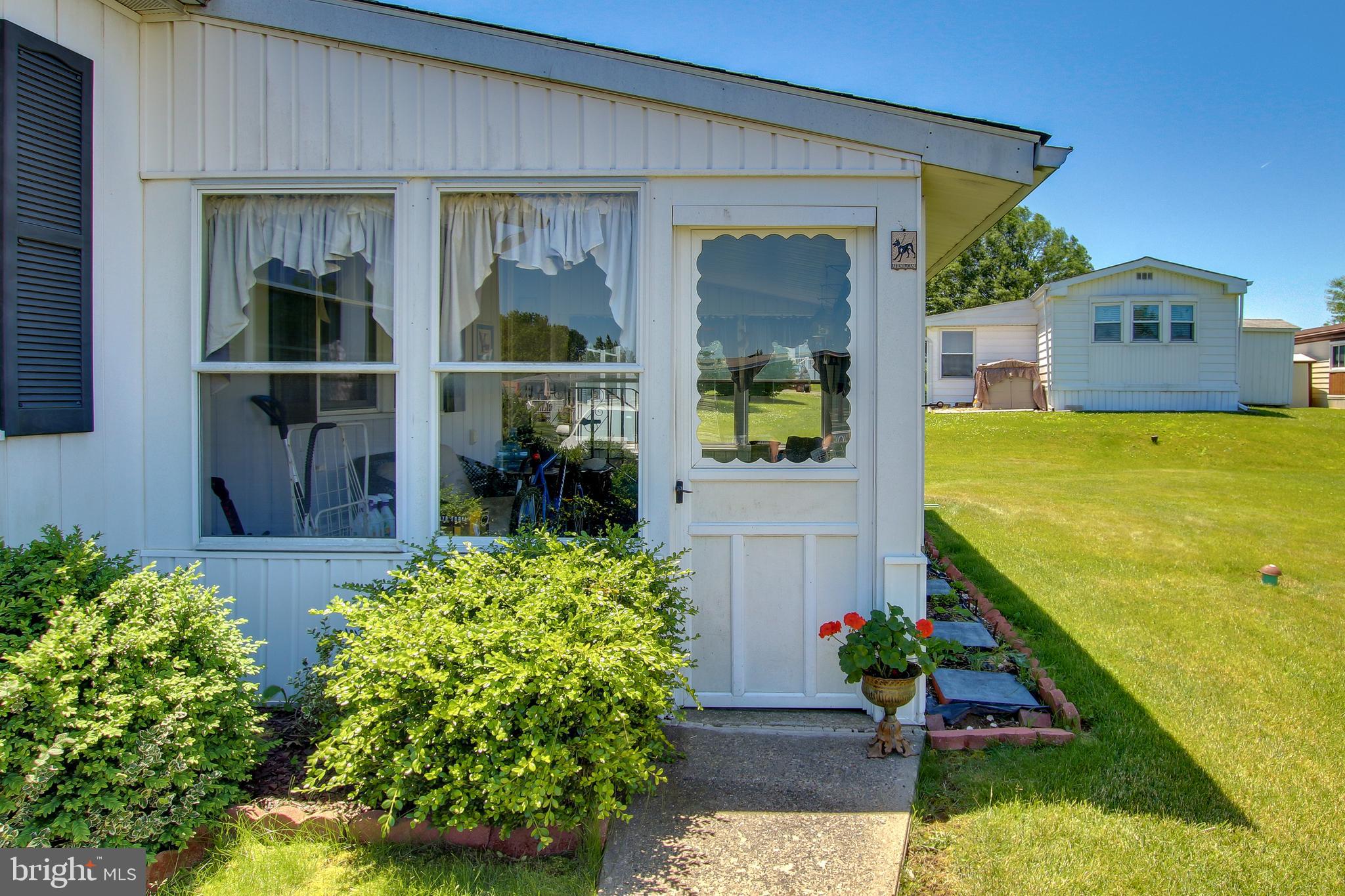 322 Running Brook Road North Wales, PA 19454 - Photo 5 of 25 Gallery Image 5