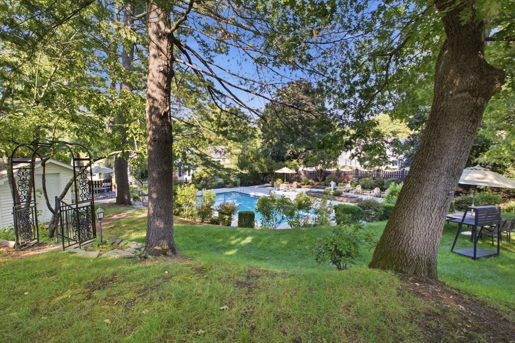2 Russell Road Lynnfield, MA 01940 - Photo 32 of 42