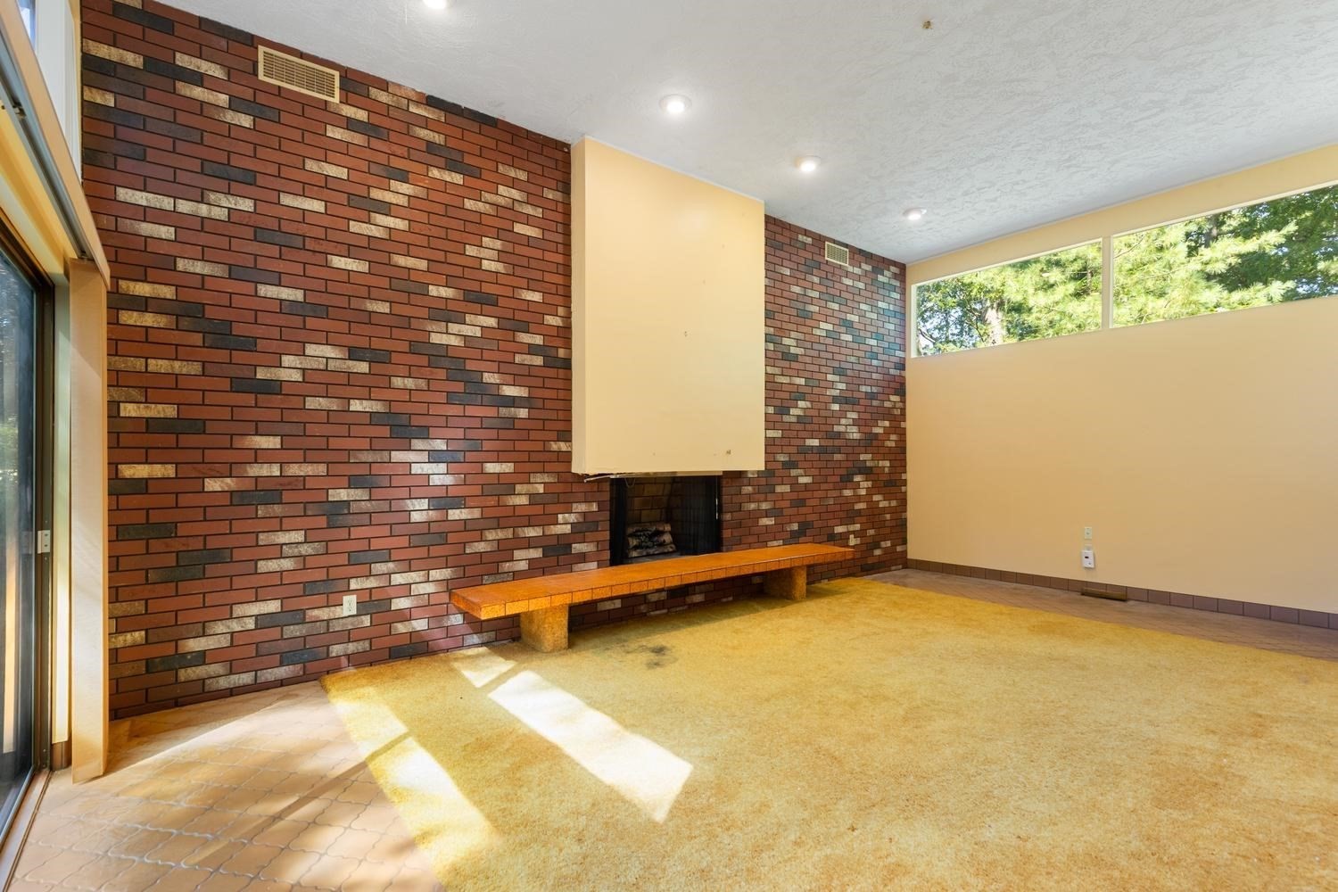 1748 Trapelo Road Waltham, MA 02451 - Photo 13 of 36 Gallery Image 13