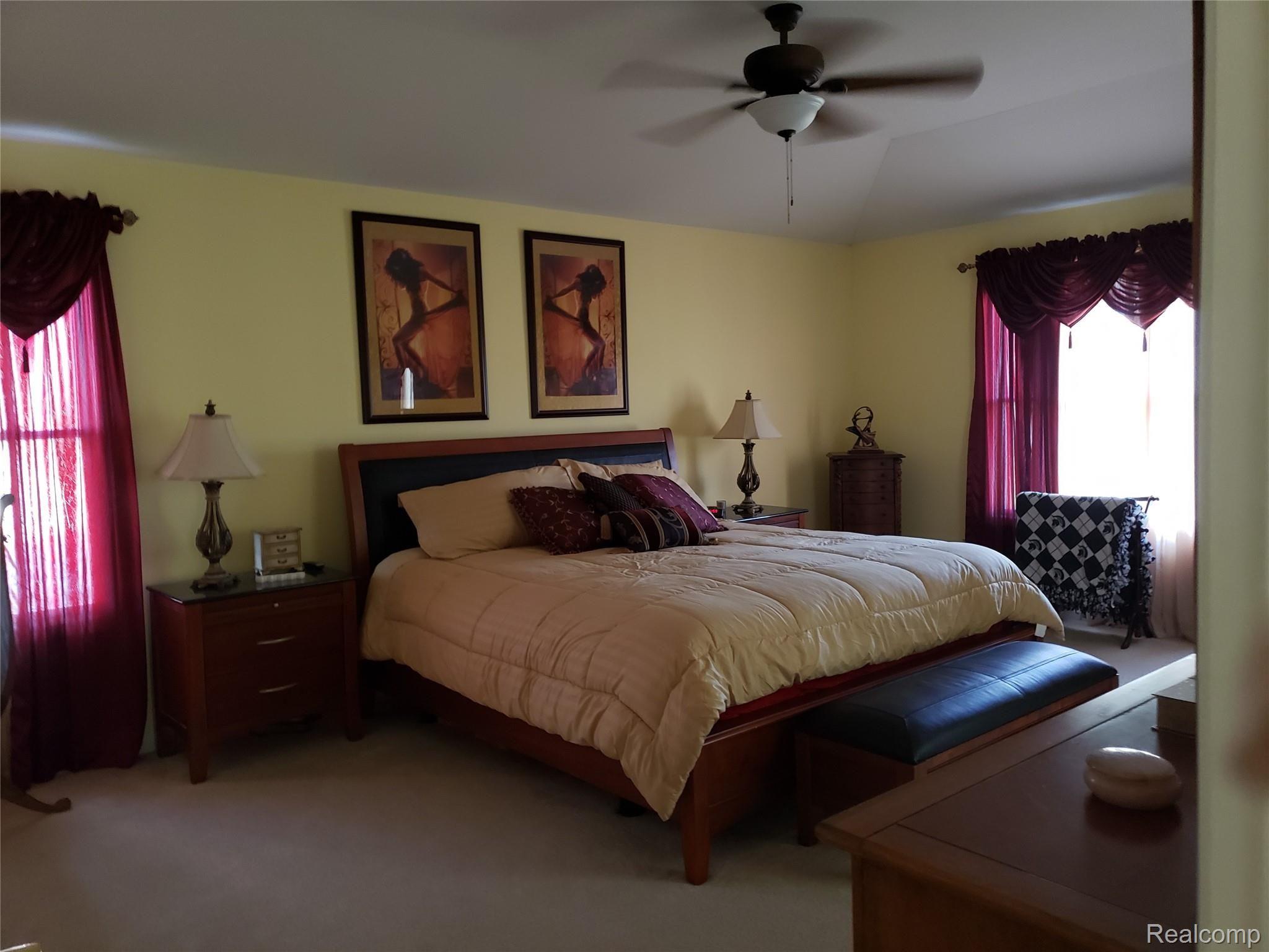 575 Ridge Point Drive Dundee, MI 48131 - Photo 37 of 64 20200819_184357.jpg