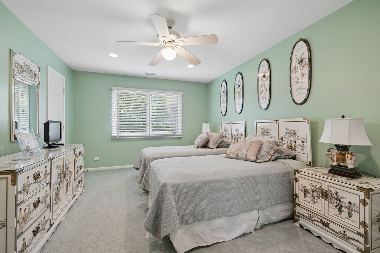 3639 Pebble Beach Road Northbrook, IL 60062 - Photo 23 of 53