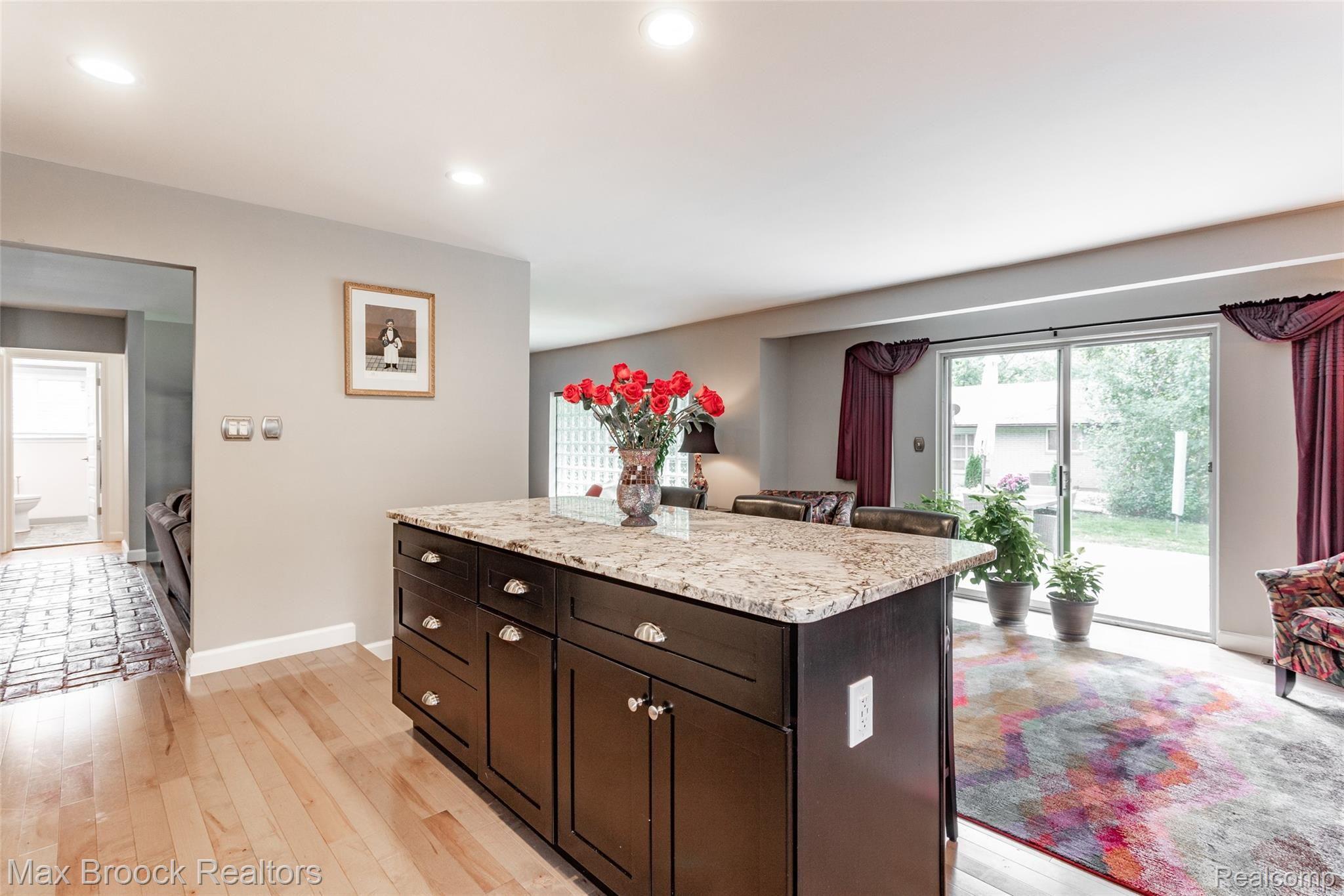 30051 Rambling Road Southfield, MI 48076 - Photo 12 of 42 244A8703.jpg