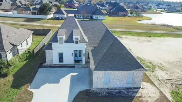 $465,000 | 225 Cove Pointe Drive, Luling, LA 70070