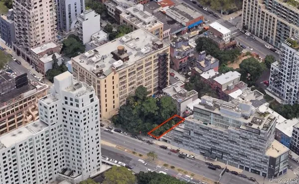 $2,010,350 | 63 Flatbush Ave Extension | Downtown Brooklyn