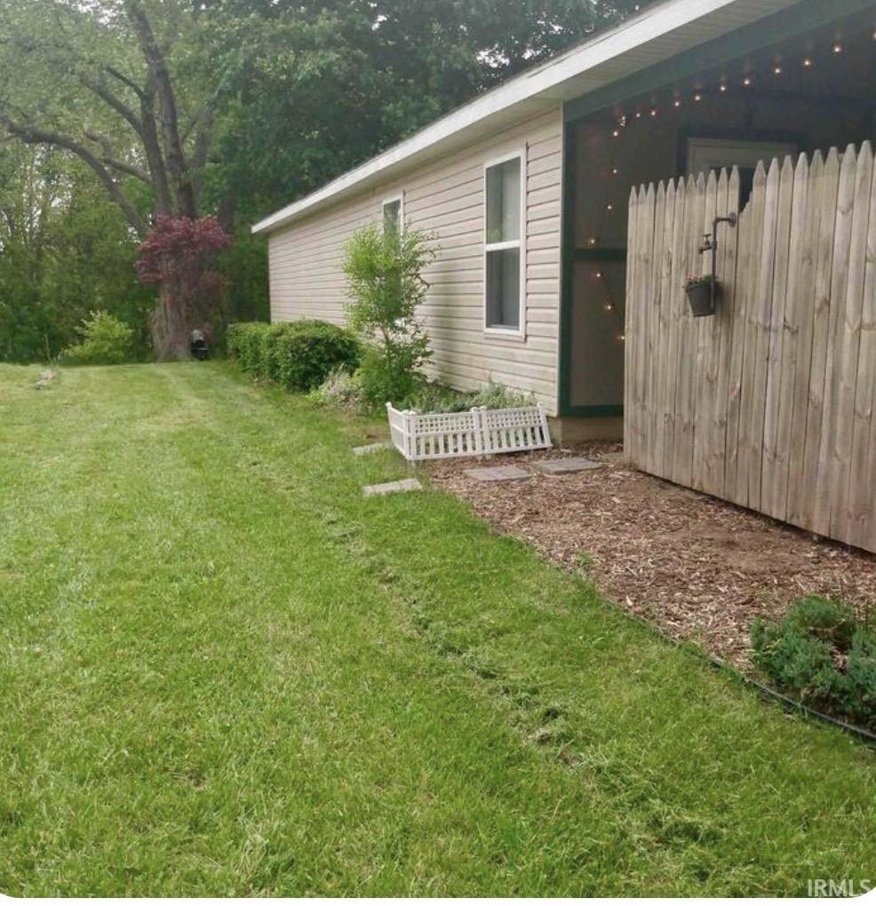 7850 South Wayne Street Hamilton, IN 46742 - Photo 2 of 23