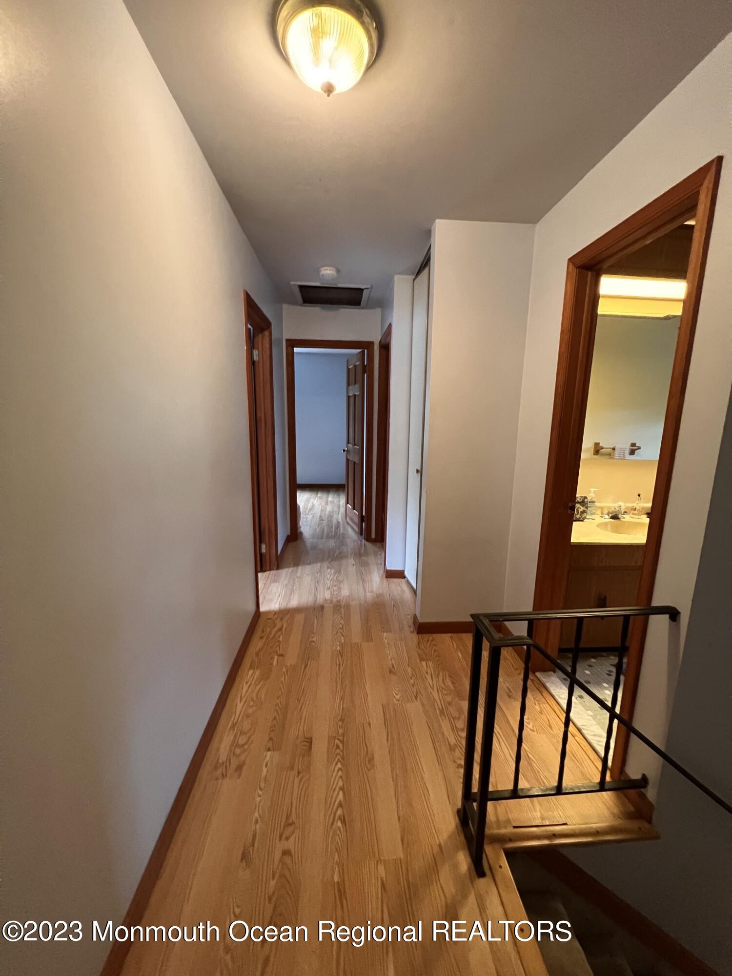 10 Feathertree Court Howell, NJ 07731 - Photo 19 of 21 Hallway