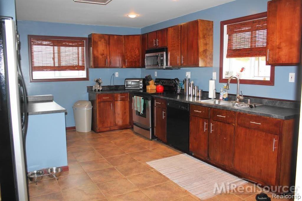 8176 Big Hand Road Columbus, MI 48063 - Photo 9 of 26