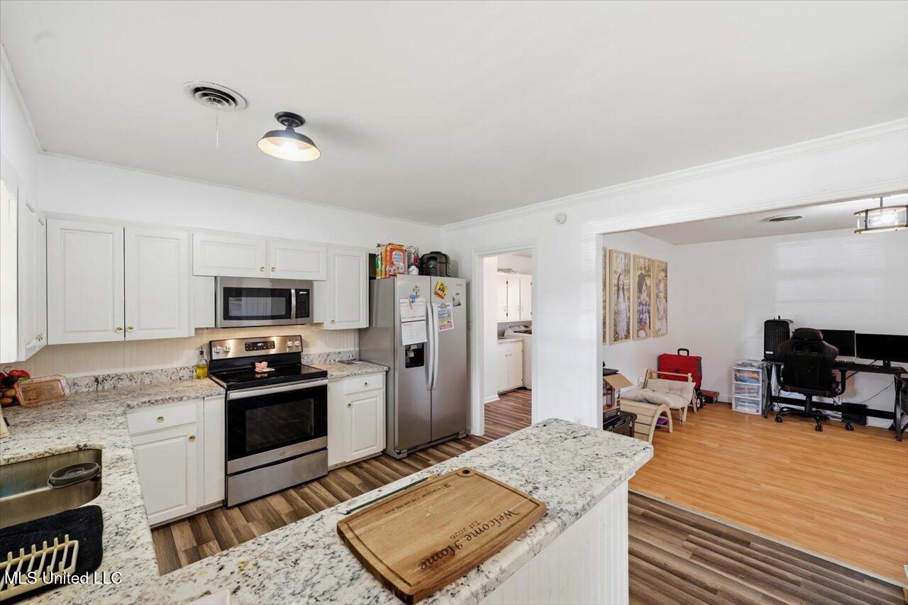 621 Middleton Road Winona, MS 38967 - Photo 12 of 33 13-621 Middleton Rd _ Home Tours MS