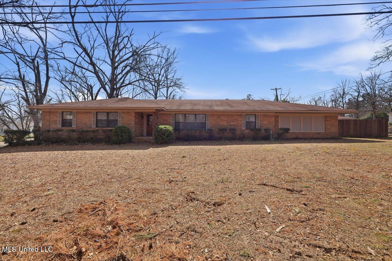 621 Middleton Road Winona, MS 38967 - Photo 2 of 33 01-621 Middleton Rd _ Home Tours MS