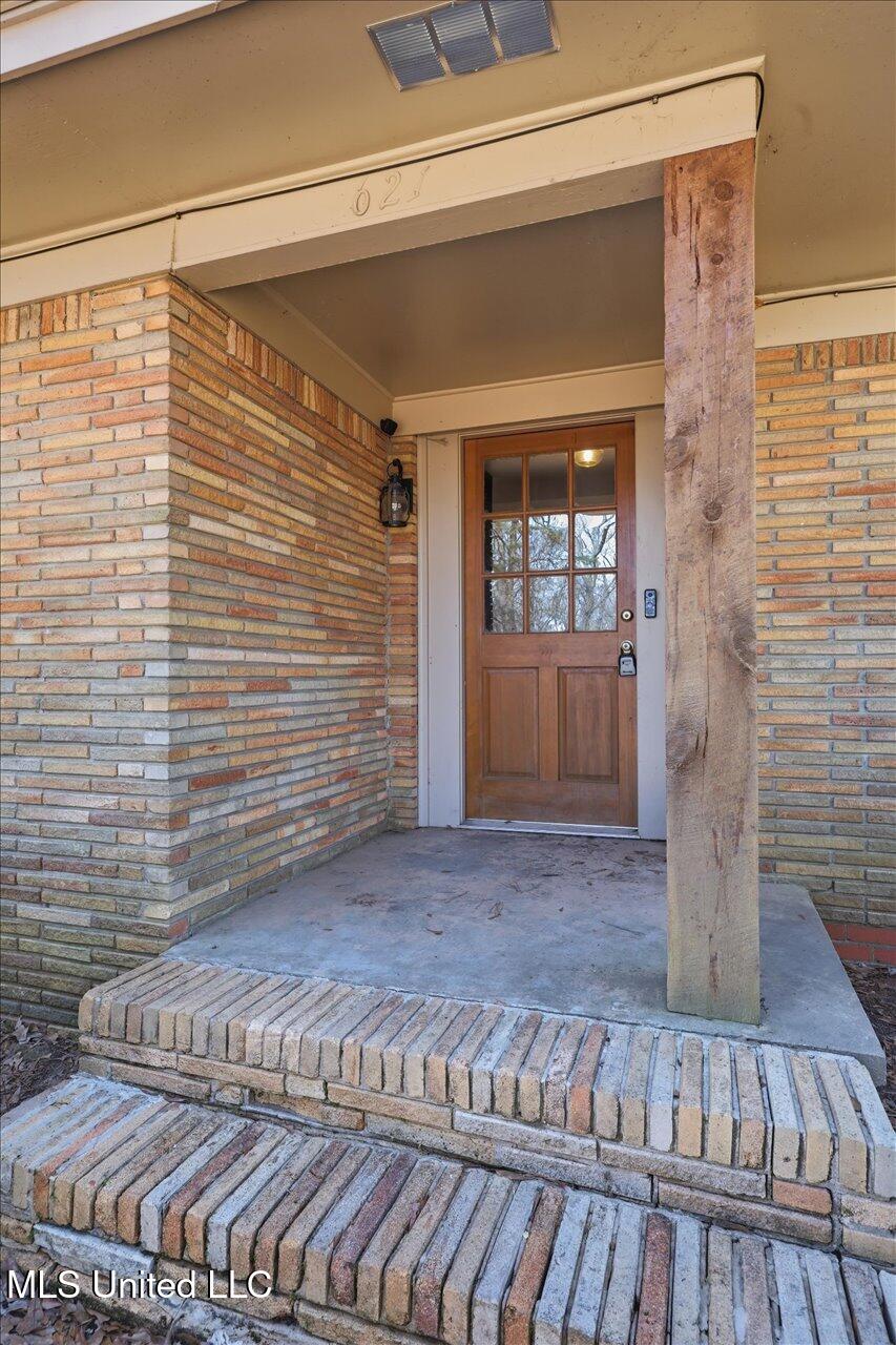 621 Middleton Road Winona, MS 38967 - Photo 3 of 33 04-621 Middleton Rd _ Home Tours MS