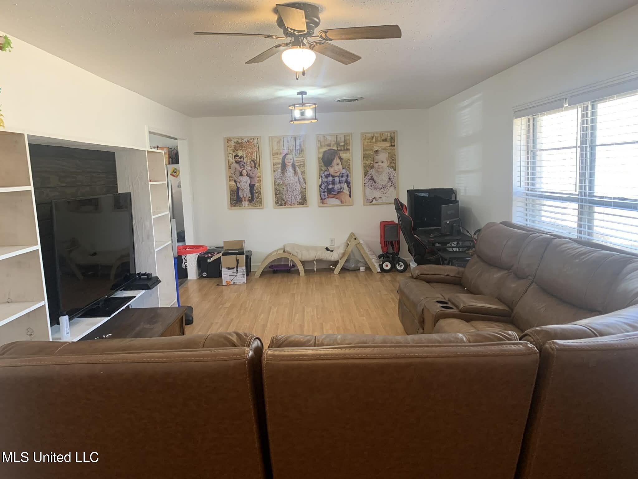 621 Middleton Road Winona, MS 38967 - Photo 7 of 39 Den