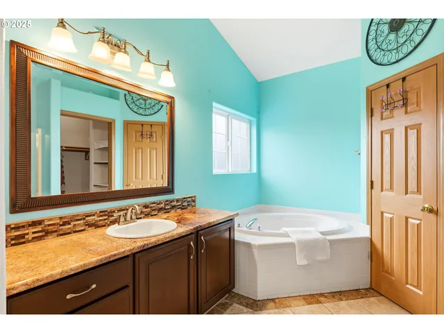 $599,900 | 15694 Southeast Upman Way, Damascus, OR 97089