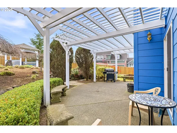 $565,000 | 15694 Southeast Upman Way, Damascus, OR 97089
