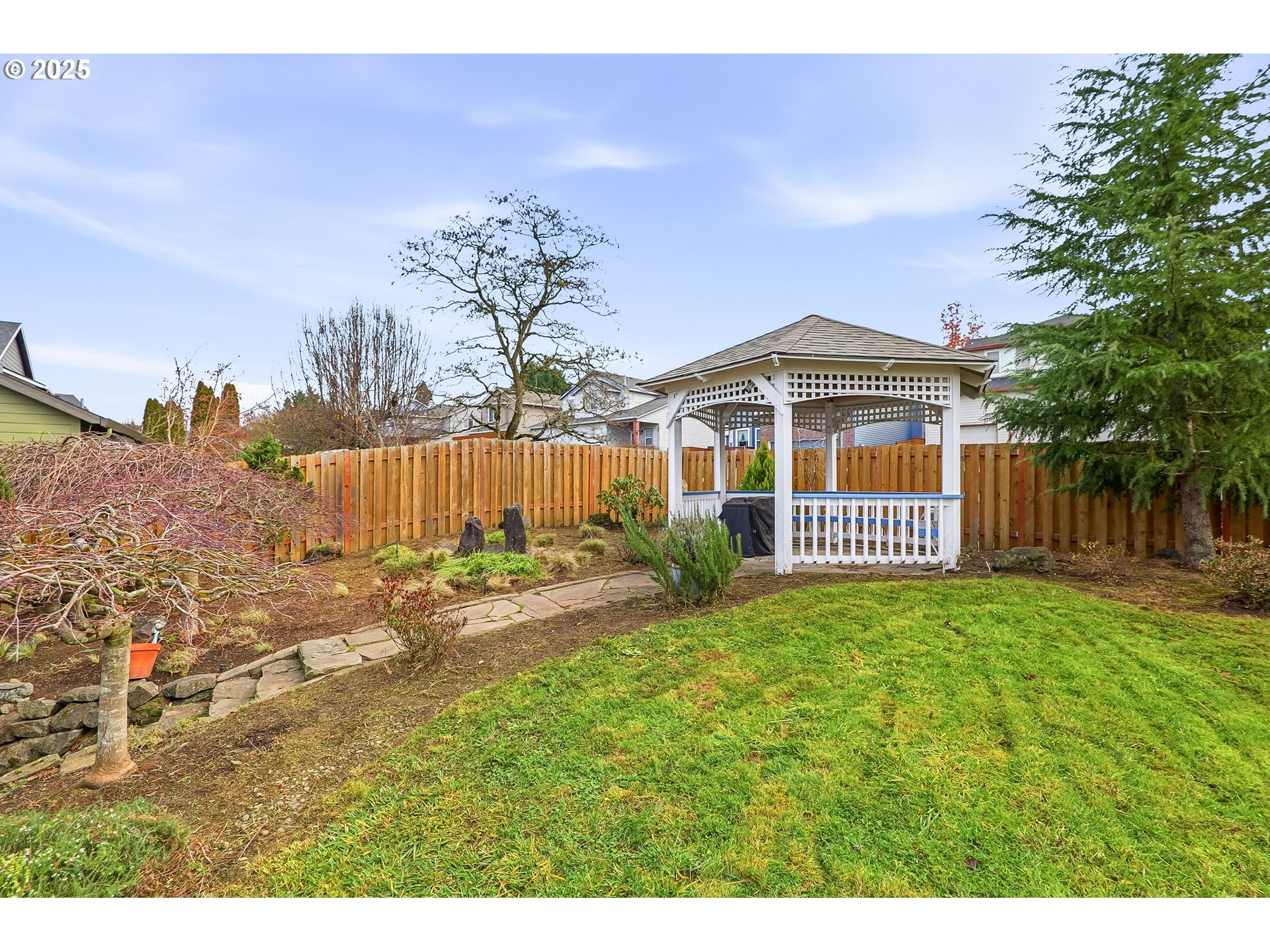 15694 Southeast Upman Way Damascus, OR 97089 - Photo 22 of 27 Gazebo