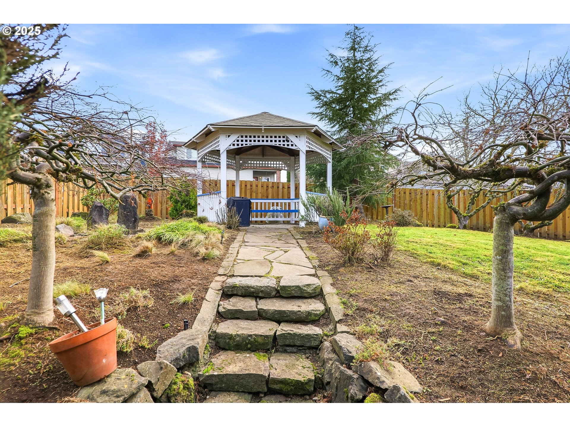 15694 Southeast Upman Way Damascus, OR 97089 - Photo 23 of 27 Gazebo