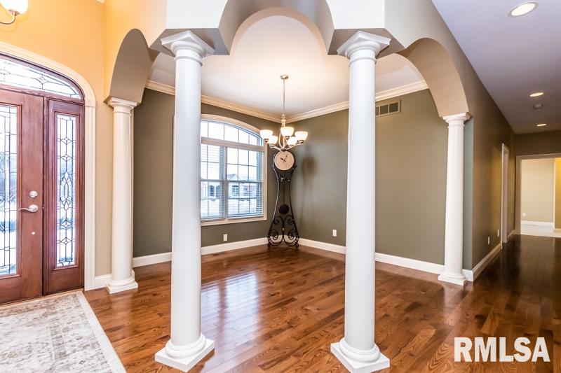 1816 Kern Road Washington, IL 61571 - Photo 23 of 50 Gallery Image 23