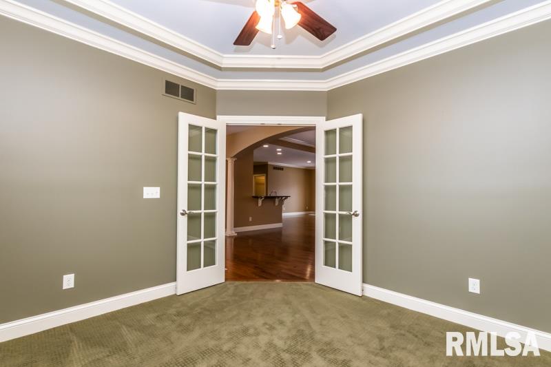 1816 Kern Road Washington, IL 61571 - Photo 26 of 50 Gallery Image 26