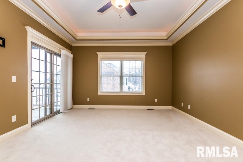 1816 Kern Road Washington, IL 61571 - Photo 27 of 50 Gallery Image 27