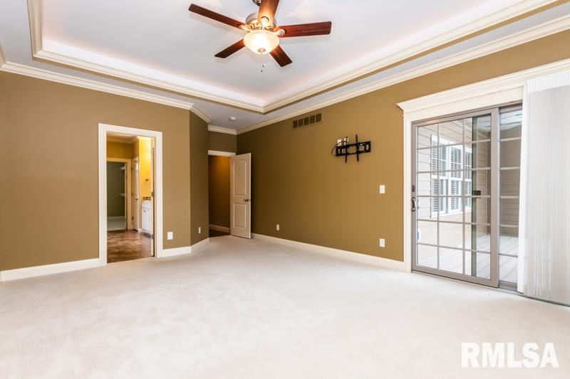 1816 Kern Road Washington, IL 61571 - Photo 29 of 50 Gallery Image 29