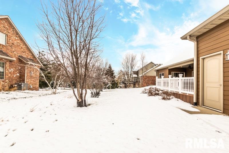 1816 Kern Road Washington, IL 61571 - Photo 47 of 50 Gallery Image 47
