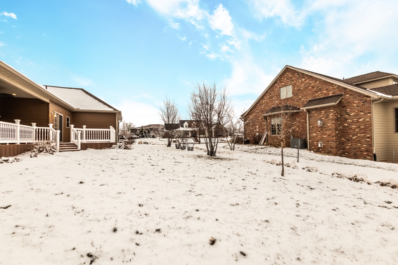 1816 Kern Road Washington, IL 61571 - Photo 48 of 50 Gallery Image 48