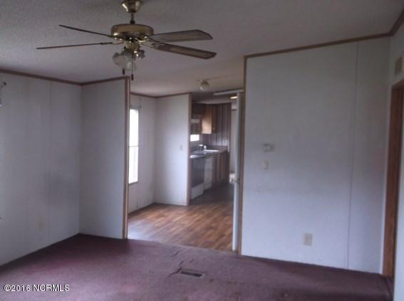1258 East Hanrahan Road Ayden, NC 28513 - Photo 11 of 25 30 DEN AFTER