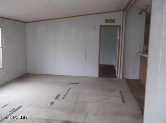 1258 East Hanrahan Road Ayden, NC 28513 - Photo 4 of 25 22 LIVING ROOM AFTER