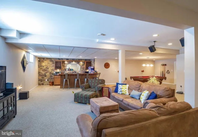 $689,999 | 12 Black Bear Run, Fleetwood, PA 19522