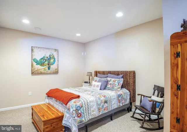 $689,999 | 12 Black Bear Run, Fleetwood, PA 19522