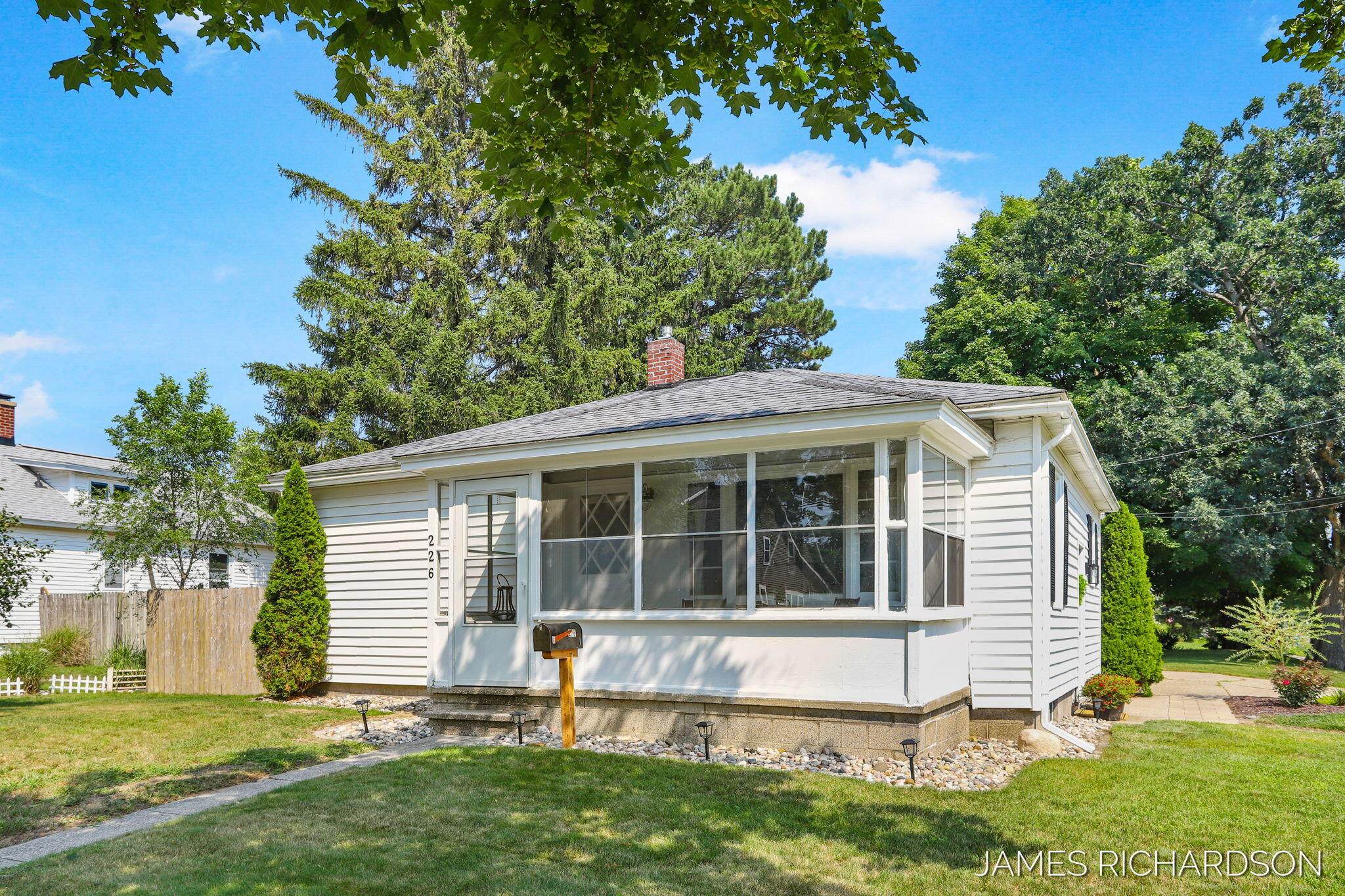 10-web-or-mls-226 Prospect St, Spring La