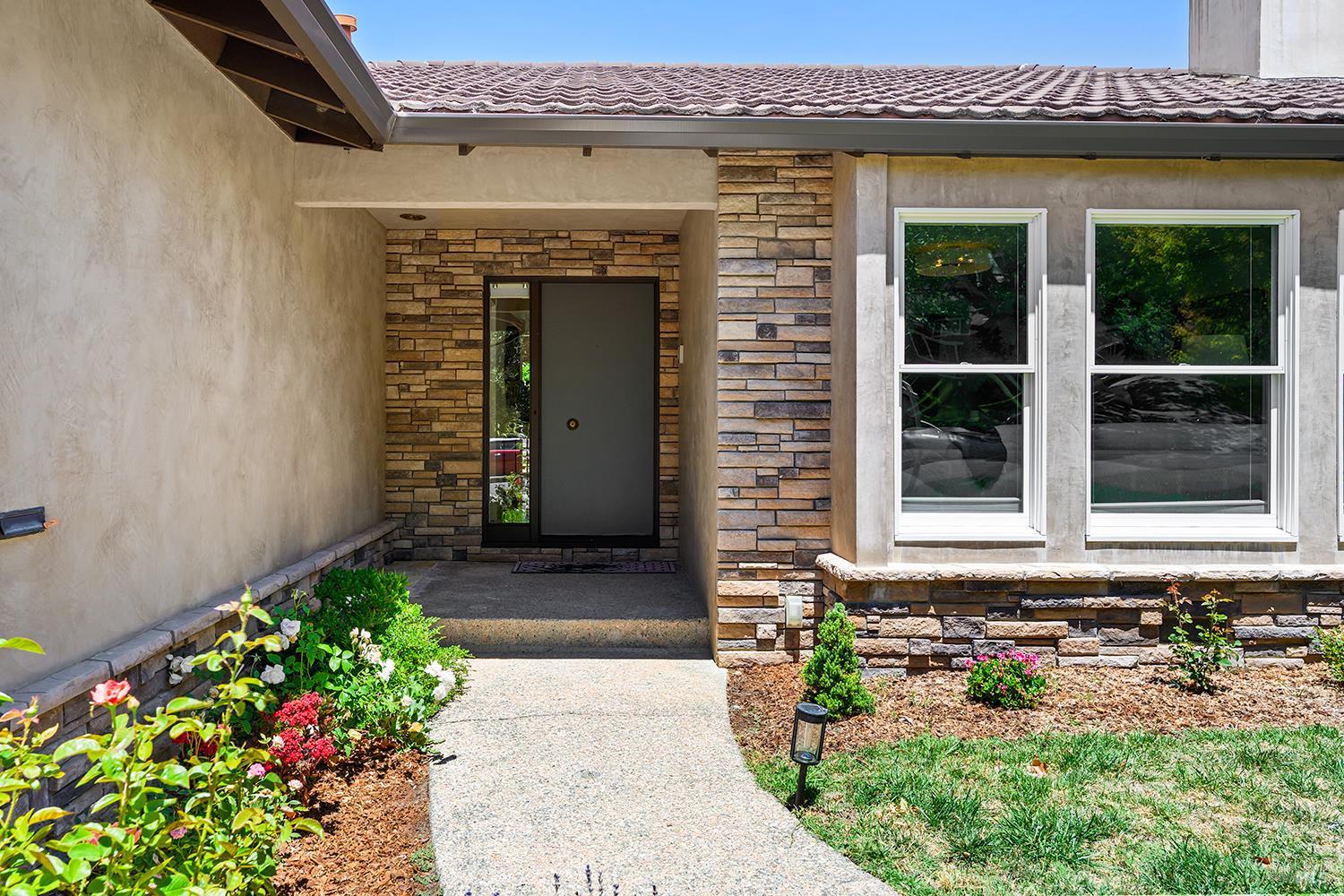 8 Harding Drive Novato, CA 94947 - Photo 3 of 35