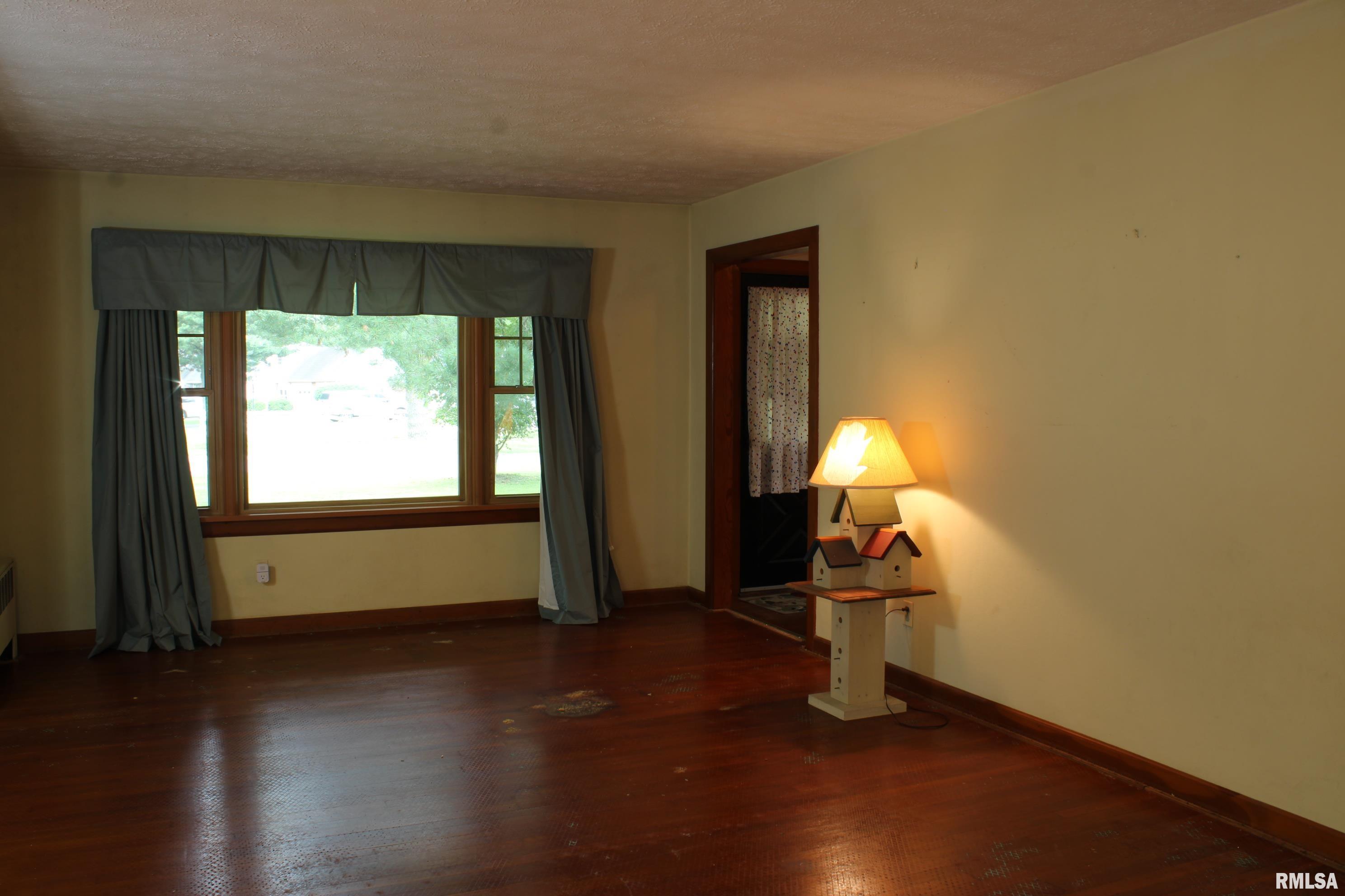 441 North Walnut Street Rochester, IL 62563 - Photo 5 of 14 Gallery Image 5