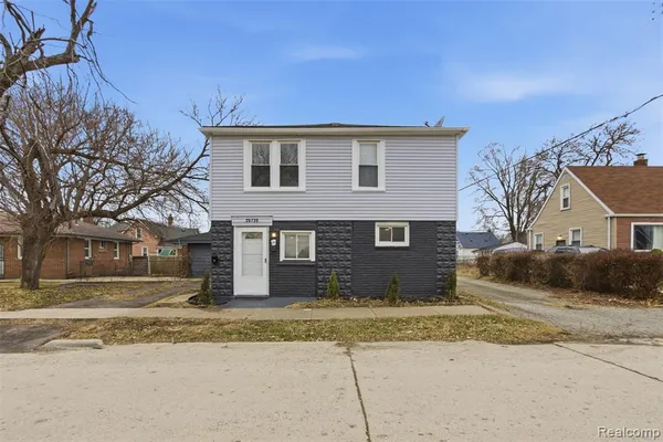 $900 | 26739 West Outer Drive, Ecorse, MI 48229