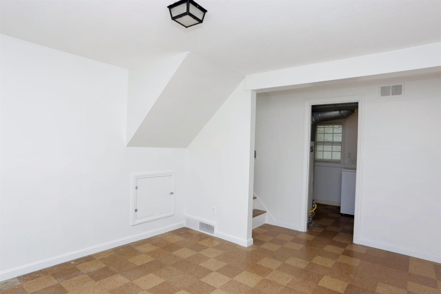 1029 Castleton Way Lexington, KY 40517 - Photo 16 of 21 Photo 16